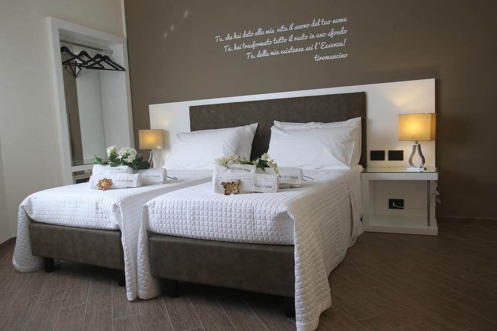 L'Essenza B&B ريجّو دي كالابريا الغرفة الصورة